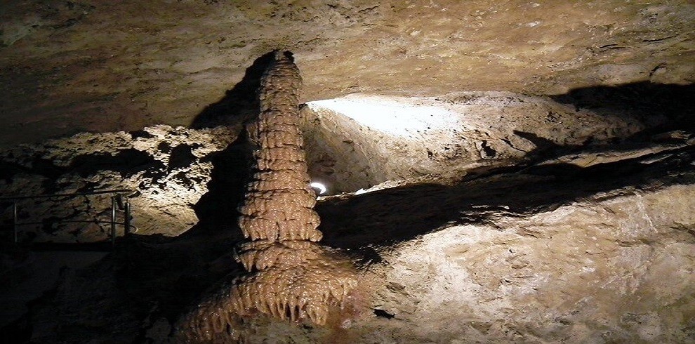 cueva_Eslovaquia_en_coche_de_alquiler