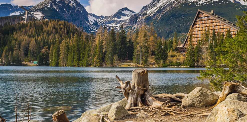 paisaje_lago_Eslovaquia_en_coche_de_alquiler